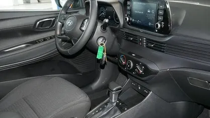 Usata Hyundai i20 Trend 101 CV (74 kW) 2023 Nero Berlina