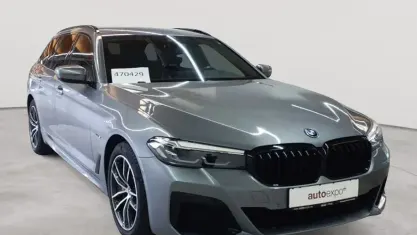 Gebraucht BMW 530e M Sport 184 PS (135 kW) 2022 Skyscraper grau metallic Kombi