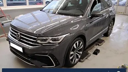Grau Gebraucht 2022 VW Tiguan R-line SUV | 26.499 € (Superpreis)
