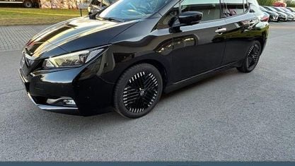 Gebraucht Nissan Leaf N-Connecta 110 kW (150 PS) 2023 Schwarz Kleinwagen