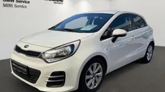 Clear white (weiss) Gebraucht 2016 Kia Rio DREAM-TEAM Edition Limousine | 7.450 € (Fairer Preis)