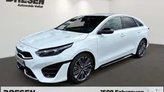Hw2) deluxe white m (weiss Neu 2025 Kia ProCeed GT-Line Kleinwagen | 31.280 € (Fairer Preis)