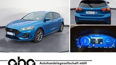 Blau Gebraucht 2022 Ford Focus ST-Line X Limousine | 20.690 € (Fairer Preis)