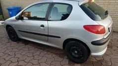 Grau Gebraucht 2006 Peugeot 206 Filou Limousine | 1.899 € (Fairer Preis)