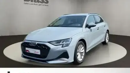 Gebraucht Audi A3 Ambiente 116 PS (85 kW) 2025 Pfeilgrau perleffekt Limousine