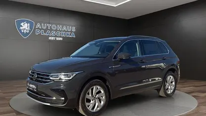 Gebraucht VW Tiguan Elegance 190 PS (139 kW) 2022 Uranograu SUV