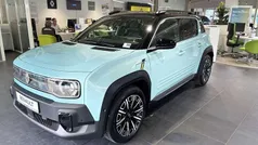 Schwarz Neu 2025 Renault 4 E-Tech Iconic SUV | 38.586 € (Fairer Preis)