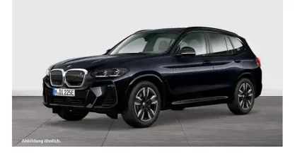 Gebraucht BMW iX3 M Sport 210 kW (286 PS) 2024 Schwarz SUV