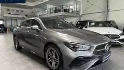 Usado Mercedes CLA250e Shooting Brake AMG 163 HP (119 kW) 2024 Cinzento Carrinha
