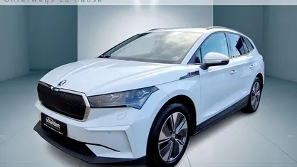 Moonweiss metallic Gebraucht 2021 Skoda Enyaq iV Loft SUV | 22.440 € (Fairer Preis)