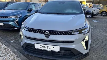 Neu Renault Captur Techno 140 PS (102 kW) 2026 Grau schwarz SUV