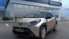 Ginger beige metallic/ night sky black Gebraucht 2022 Toyota Aygo Comfort Kleinwagen | 14.960 € (Fairer Preis)