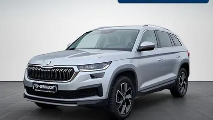 Brilliantsilber metallic Gebraucht 2024 Skoda Kodiaq Style SUV | 34.280 € (Fairer Preis)