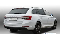 Moonweiß perleffekt (metallic) Gebraucht 2023 Skoda Superb Kombi | 37.870 € (Fairer Preis)