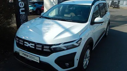 Gebraucht Dacia Jogger Expression 101 PS (74 kW) 2024 Weiß Van / Kleinbus