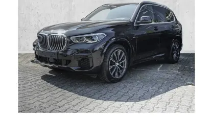 Gebraucht BMW X5 M Sport 286 PS (210 kW) 2023 Black sapphire SUV
