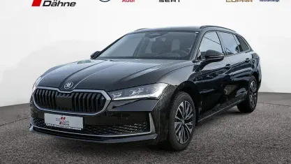 Używany Skoda Superb Selection 150 KM (110 kW) 2025 Czarny Kombi