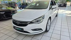 Schneeweiss Gebraucht 2019 Opel Astra Limousine | 13.400 € (Fairer Preis)