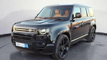 Schwarz Gebraucht 2024 Land Rover Defender SUV | 110.360 € (Fairer Preis)