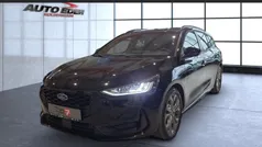Obsidianschwarz (metallic) Gebraucht 2024 Ford Focus ST-Line Kombi | 24.880 € (Fairer Preis)