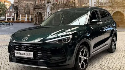 Emerald green Gebraucht 2025 MG ZS Comfort Limousine | 20.990 € (Fairer Preis)