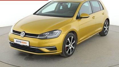 Second-hand VW Golf VII Sound 110 CP (80 kW) 2017 Galben Berlinǎ