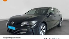 Grenadillschwarz, metallic Gebraucht 2024 VW Passat Business Kombi | 31.860 € (Fairer Preis)