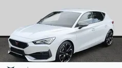 Weiss Gebraucht 2022 Cupra Leon VZ Limousine | 28.900 € (Fairer Preis)