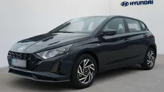 Aurora grey / met Gebraucht 2024 Hyundai i20 Trend Kleinwagen | 18.980 € (Fairer Preis)