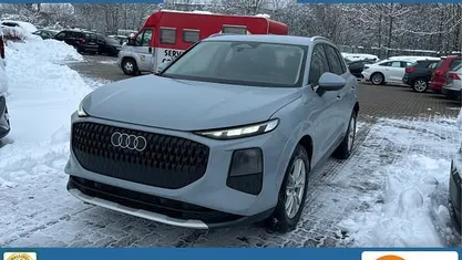 Pfeilgrau perleffekt/grau Neu 2025 Audi Q3 SUV | 44.830 € (Superpreis)