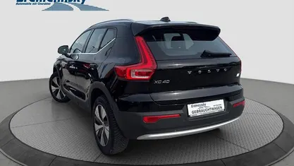 Second-hand Volvo XC40 211 CP (155 kW) 2022 Negru SUV