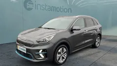 Grau Gebraucht 2021 Kia e-Niro Spirit SUV | 25.740 € (Fairer Preis)