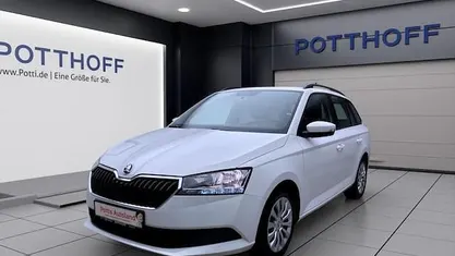Gebraucht Skoda Fabia Active 95 PS (69 kW) 2022 Candyweiss Kleinwagen