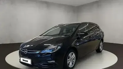 Onyx schwarz Gebraucht 2017 Opel Astra Active Kombi | 12.450 € (Fairer Preis)