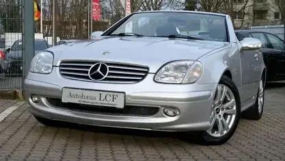 Gebraucht Mercedes SLK200 163 PS (119 kW) 2001 Silber Cabrio