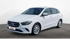 Weiß Gebraucht 2021 Mercedes B200 Van / Kleinbus | 26.495 € (Fairer Preis)