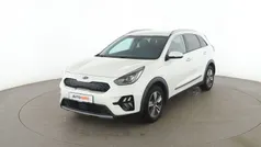 Weiß Gebraucht 2020 Kia Niro Spirit SUV | 22.400 € (Fairer Preis)