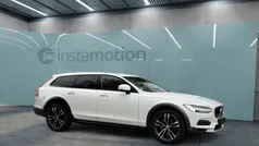 Weiß Gebraucht 2021 Volvo V90 CC Pro Kombi | 33.150 € (Fairer Preis)