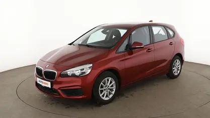 Gebraucht BMW 218 Active Tourer Basis 136 PS (100 kW) 2016 Rot Van / Kleinbus