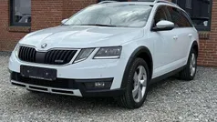 Weiß Gebraucht 2020 Skoda Octavia Scout 4x4 Kombi | 23.580 € (Fairer Preis)