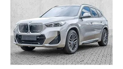 Gebraucht 2025 BMW iX1 M Sport SUV | 52.990 € (Fairer Preis)