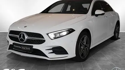 Gebraucht Mercedes A250 AMG 160 PS (117 kW) 2022 Unilack polarweiß Limousine