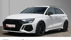 Gletscherweiß metallic Gebraucht 2024 Audi RS3 Sportback Ambiente Kleinwagen | 59.980 € (Fairer Preis)