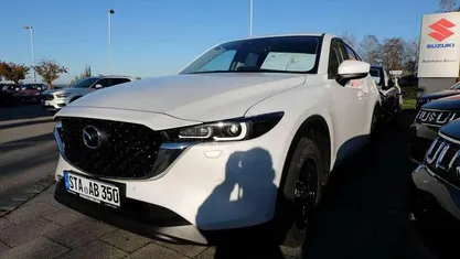 Rhodium white met. Gebraucht 2024 Mazda CX-5 SUV | 29.990 € (Superpreis)