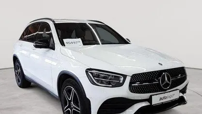 Gebraucht Mercedes GLC300 AMG line 245 PS (180 kW) 2021 Polarweiß SUV