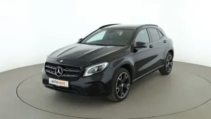 Gebraucht Mercedes GLA180 Urban 122 PS (89 kW) 2017 Schwarz SUV