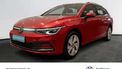 Używany VW Golf VIII Style 131 KM (96 kW) 2024 Czerwony Kombi