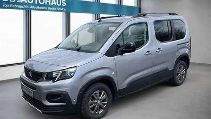Gebraucht Peugeot Rifter Allure 131 PS (96 kW) 2023 Grau Van / Kleinbus