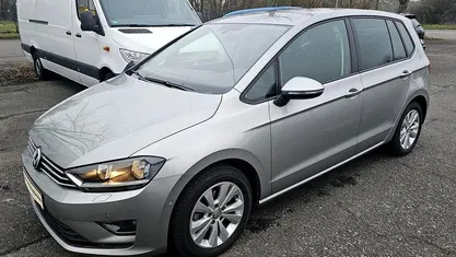 Tungsten silver Gebraucht 2017 VW Golf Sportsvan Comfortline Van / Kleinbus | 14.990 € (Fairer Preis)