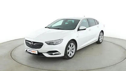 Weiß Gebraucht 2019 Opel Insignia Innovation Limousine | 16.660 € (Fairer Preis)